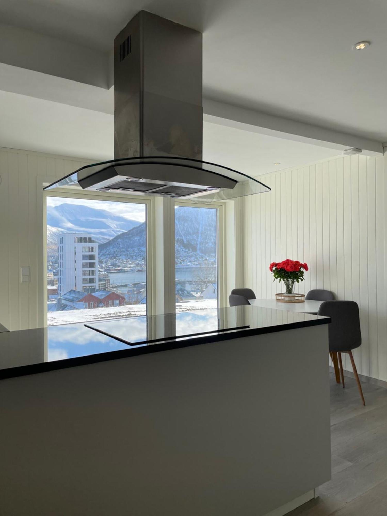 Tromso Skyline Sanctuary Apartamento Exterior foto